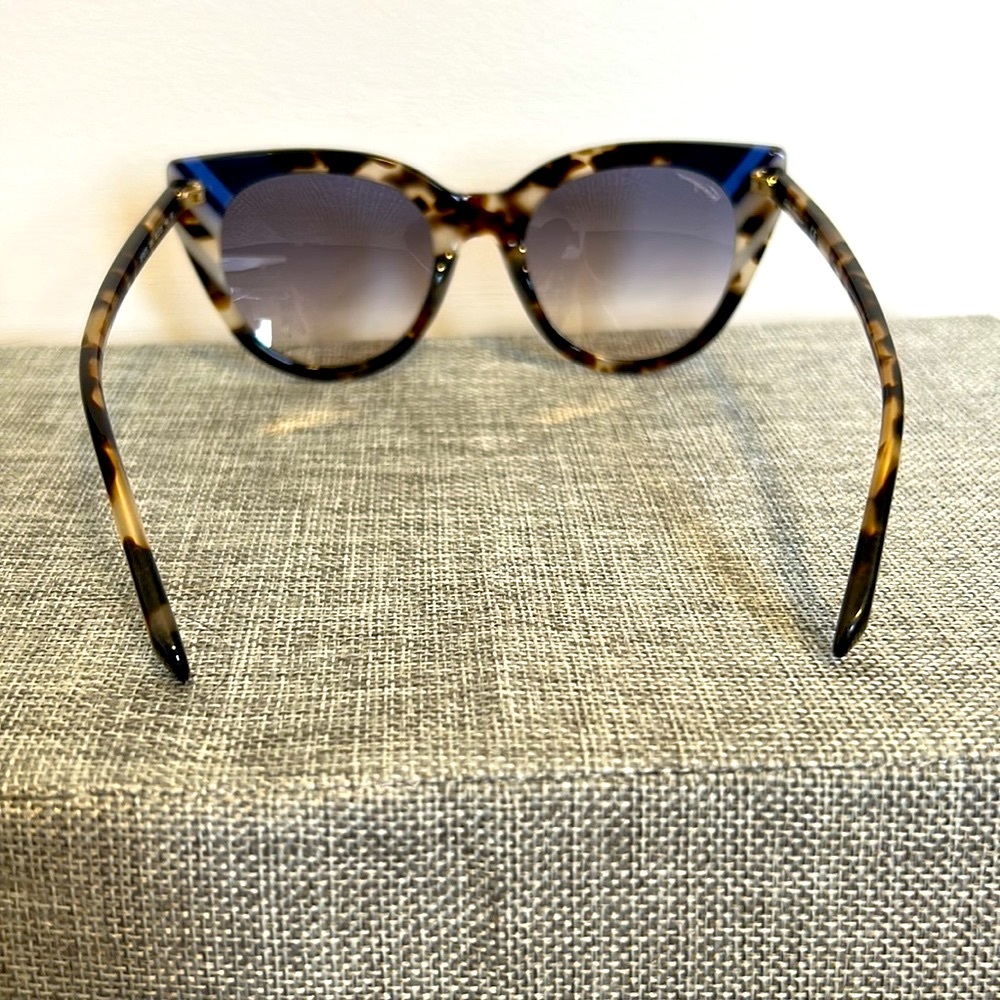 NEW Salvatore Ferragamo Winged Cat Eye Tortoise Shell Sunglasses - Picture 7 of 7